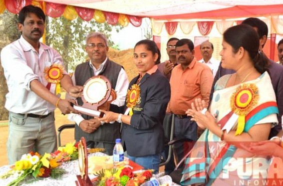 Arjuna Awardee Dipa Karmakar felicitated Arjuna Awardee Dipa Karmakar felicitated